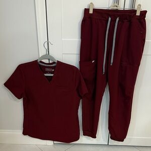 Fabletics Womens Petite Wine Scrub Set with V-Neck Top and Drawstring Jogge